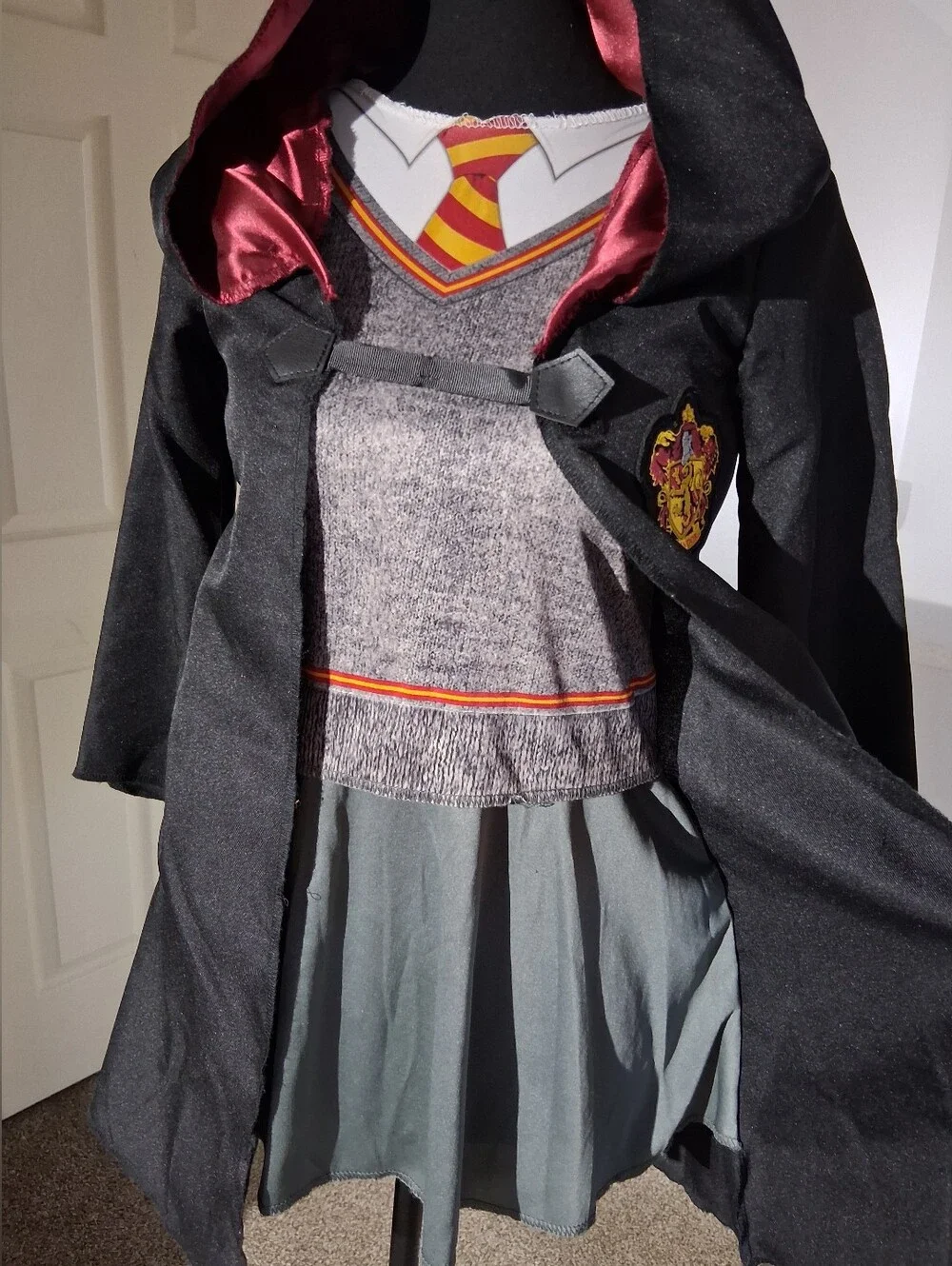 Black Hooded Gryffindor-Inspired Costume Robe with Red Lining